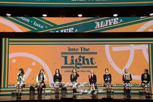 【フォト】LIGHTSUMが1stミニアルバムの先行公演　「キュートな魅力発散」