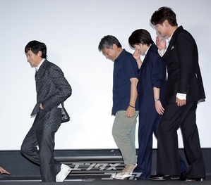 【フォト】ソン・ガンホ、IU、カン・ドンウォン…一堂に会した『ベイビー・ブローカー』の主演陣