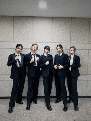 LE SSERAFIM、デビュー曲「FEARLESS」の活動終了