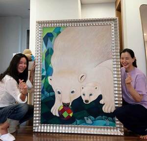 イ・ヘヨン、女の子出産のイ・ハニに自ら描いた絵をプレゼント…「新しい家族をお祝い」