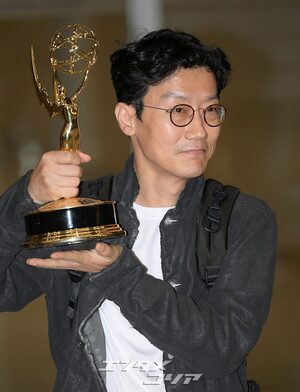 【フォト】『イカゲーム』パク・ヘス＆ファン・ドンヒョク監督＆チョン・ホヨン、エミー賞を終えて韓国に帰国