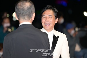 【フォト】トニー・レオン、ファンを魅了するほほ笑み＝釜山国際映画祭