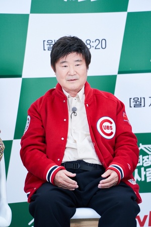 【フォト】76歳でパパになったキム・ヨンゴンなど出演、『会長さん宅の人々』制作発表会