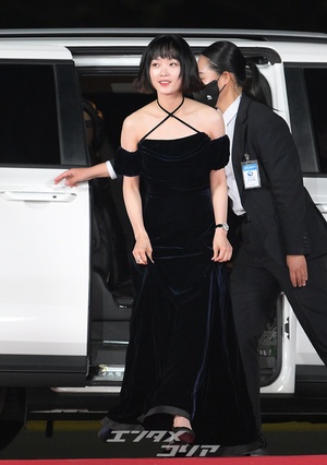 【フォト】イ・ユミ、青龍映画賞に現れたショートボブの女神