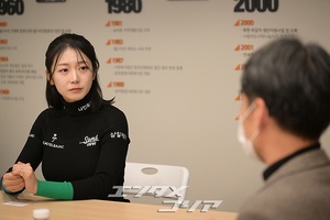 【フォト】「ゴルフ界のアイドル」アン・ソヒョン、きょうは寄付天使