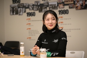 【フォト】「ゴルフ界のアイドル」アン・ソヒョン、きょうは寄付天使