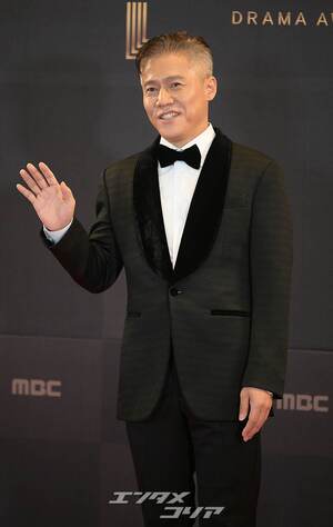 【フォト】イ・ヘリ＆イ・ヨンデら出席「2022 MBC演技大賞」レッドカーペットのスターたち