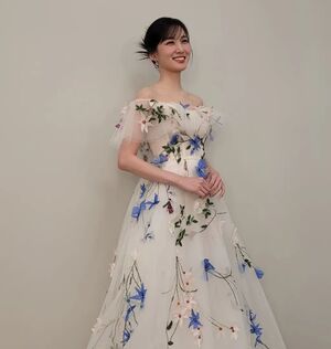 【フォト】パク・ウンビン、花のような姿で『2022　KBS演技大賞』出席