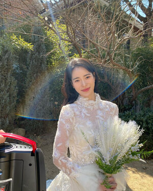 【フォト】イム・ジヨン、『ザ・グローリー』での清純美あふれる純白ドレス姿