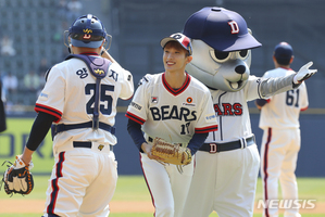 【フォト】SEVENTEENドギョム、見事な始球式