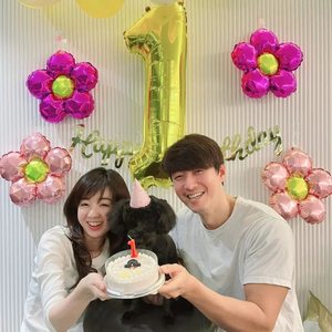 シム・ヒョンタク、18歳年下の日本人恋人と愛犬の誕生祝い…そっくり笑顔に注目