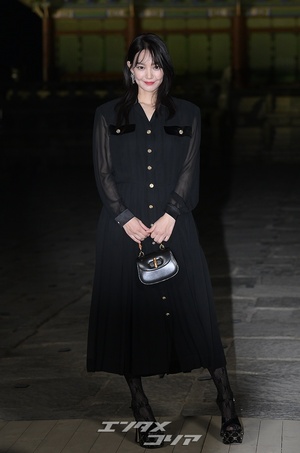 【フォト】シン・ミナ「夜を照らす美しさ」GUCCIのファッションショー訪れる