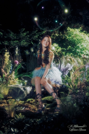【フォト】NMIXX、真夏の夜の妖精たち…神秘的＆幻想的な新コンセプト写真公開