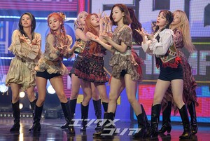 TWICEが米NBC『トゥデイ』出演…「K-POPの女王」と紹介