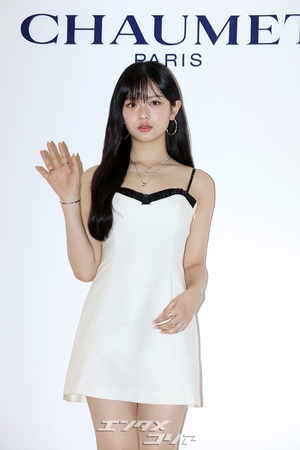 【フォト】NewJeansハニ　ミニワンピで人形ビジュアル…「CHAUMET」イベント出席