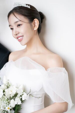 歌手ペク・アヨン、12日に結婚…Jun.K、イム・スロンなどがお祝い