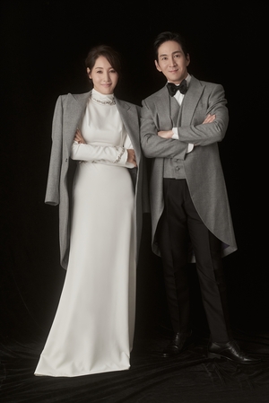 【フォト】ユン・ジミン＆クォン・ヘソン、愛らしい娘も一緒に結婚10周年のリマインド・ウエディング・フォト撮影