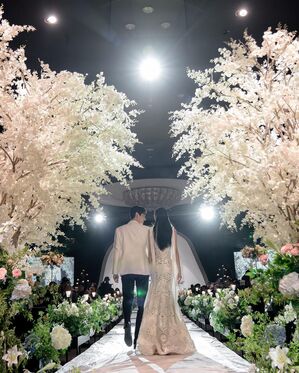 「俳優&モデル」ビジュアル夫婦誕生…ユン・バク&キム・スビン グラビアみたいな結婚式写真公開