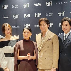 キム・ヒエ、チャン・ドンゴンとトロント映画祭出席…「まるで夫婦」な2ショット