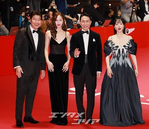 【フォト】パク・ウンビン＆ソン・ジュンギ＆ハン・ヒョジュら、釜山映画祭開幕式に出席したスターたち