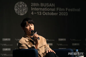 【フォト】釜山映画祭「アクターズ・ハウス」に登場したソン・ジュンギ