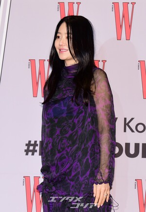 【フォト】コ・ヒョンジョン、上品さあふれる紫ドレス