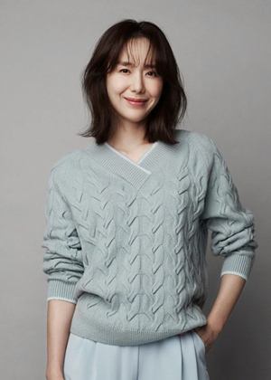 女優ユン・ジョンヒの夫、カカオのドラマ制作会社買収に関与した疑惑が浮上
