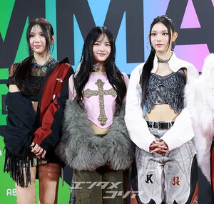 【フォト】NewJeans、格の違うファッションセンス　＝2023MMA