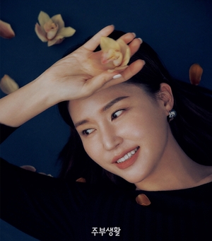 【フォト】「双子のママ」コン・ヒョンジュ「満開の花のようなグラビア」公開