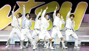 【フォト】NCT WISH、純粋なエネルギーとさわやかさに満ちたデビューステージ