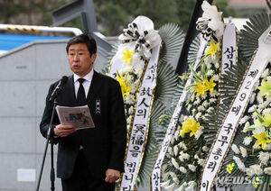 【フォト】大韓民国演劇人葬として執り行われたオ・ヒョンギョンさんの告別式