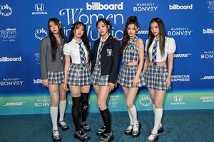 NewJeans、K-POPガールズグループで初めてビルボード「今年のグループ賞」受賞