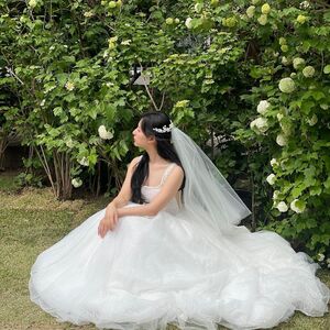 キム・ジウォン、『涙の女王』オフショット公開…清純なウエディングドレス姿