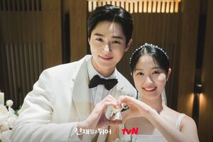 ピョン・ウソク&キム・ヘユン 結婚シーン写真公開…美男美女ビジュアル
