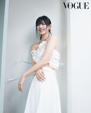 【フォト】キム・ジウォン　美しいボディラインあらわな白ドレス姿