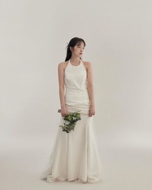 【フォト】 新婦キム・ボラ、上品＆ロマンチックなウェディング写真オフショット公開