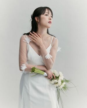 【フォト】 新婦キム・ボラ、上品＆ロマンチックなウェディング写真オフショット公開