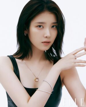 【フォト】IU　大人の女性の魅力…シックなムードのグラビア公開