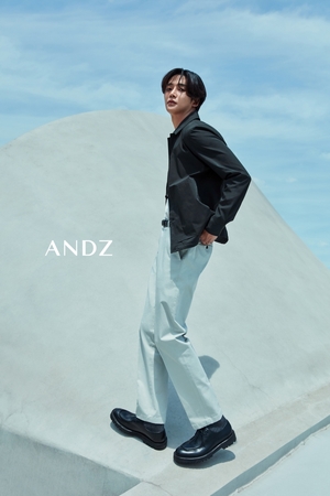 【フォト】ロウン、ものすごい魅力の「ANDZ」秋物カタログ