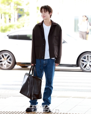 【フォト】NCTジョンウの素敵なフライトコーデ　「Tod’sのファッションショーにいってきます！」