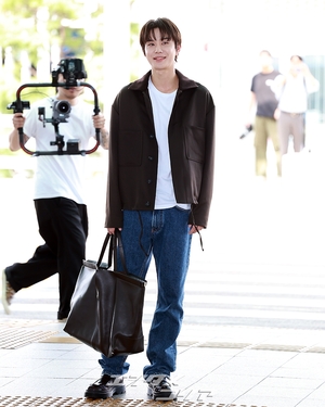 【フォト】NCTジョンウの素敵なフライトコーデ　「Tod’sのファッションショーにいってきます！」