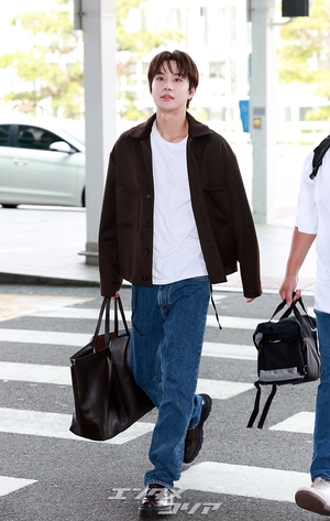 【フォト】NCTジョンウの素敵なフライトコーデ　「Tod’sのファッションショーにいってきます！」