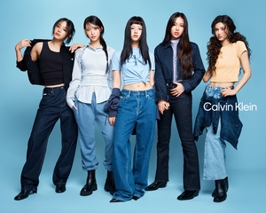 【フォト】NewJeans　完璧「Y2K」コーデ…デニムでクールに