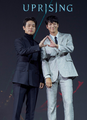 【フォト】カン・ドンウォン＆パク・ジョンミン＆チャ・スンウォンら「『戦と乱』期待してください」