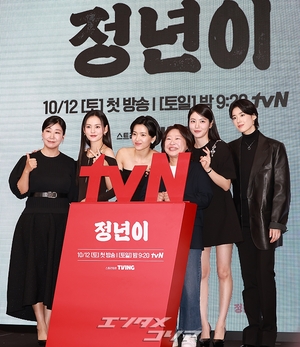 【フォト】キム・テリ＆シン・イェウン＆チョン・ウンチェら、仲の良い『ジョンニョン』キャストたち