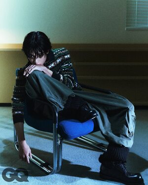 【フォト】ATEEZウヨン×黒猫…シックな魅力さく裂