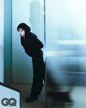 【フォト】ATEEZウヨン×黒猫…シックな魅力さく裂