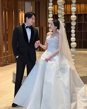 【フォト】キム・ドンホ＆ユンジョ　結婚1周年記念写真大公開「ビジュ映え夫婦」