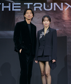 【フォト】コン・ユ＆ソ・ヒョンジン、契約夫婦の素敵なハートポーズ