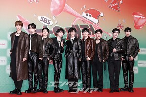 【フォト】IVE、ILLIT、Stray Kids…「2024 SBS歌謡大典」に結集したK-POPスター